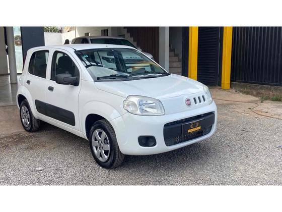 FIAT UNO 1.0 EVO VIVACE 8V FLEX 4P MANUAL FIAT UNO 1.0 EVO VIVACE 8V FLEX 4P MANUAL